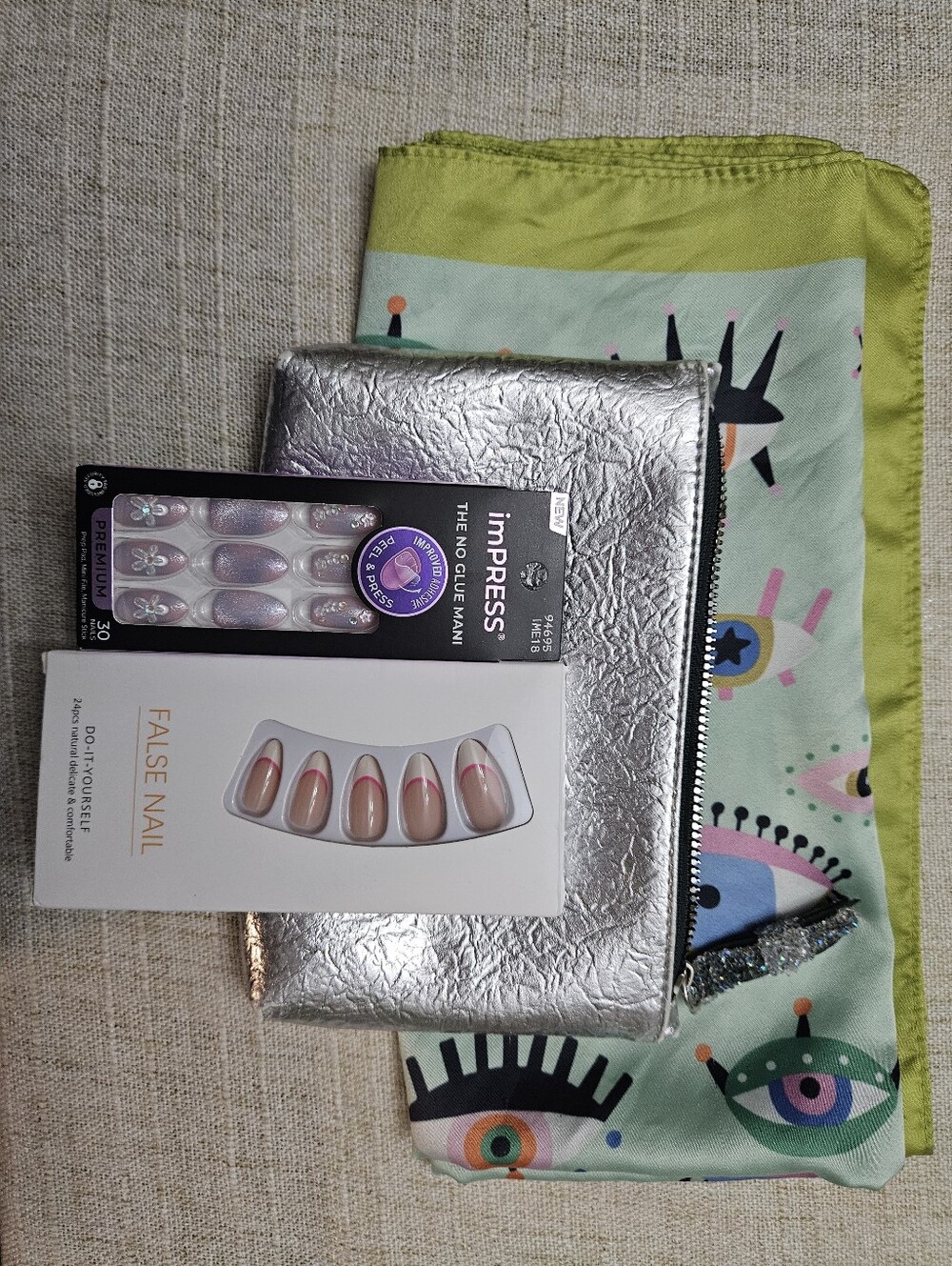 Press On Nails With Scarf & Mini ispy Bag